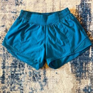 Lululemon Hotty Hot Short ll *Long 4” Size 6 In Pacific Teal